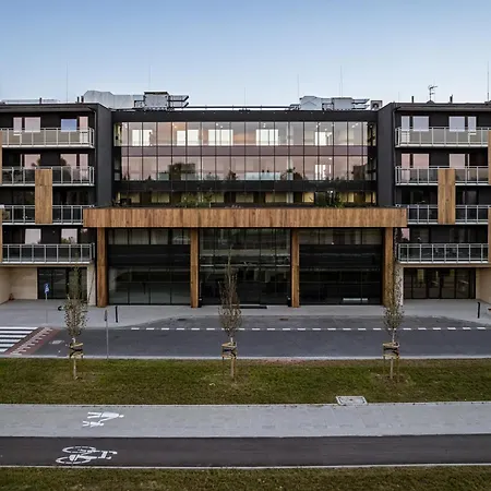 Pileckiego 59 Free Parking By Perfect *